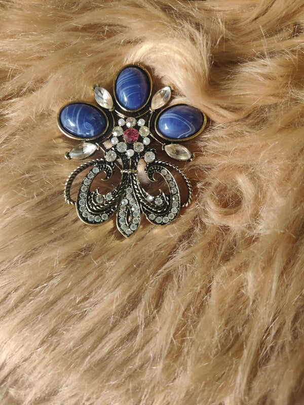 Royal Elegance Sapphire Brooch