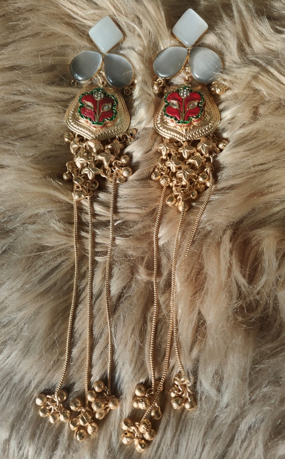 Gulnaar Vine Earrings